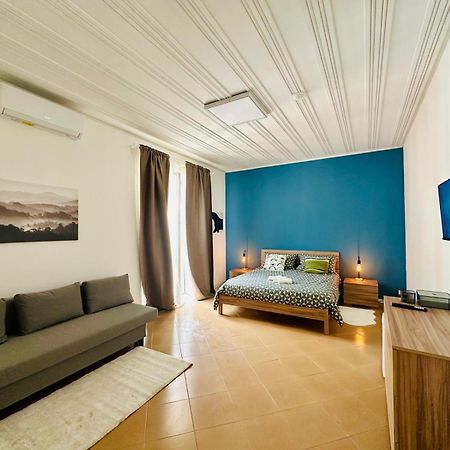 Sicilian Vibes House In Centro Apartment Катания Екстериор снимка