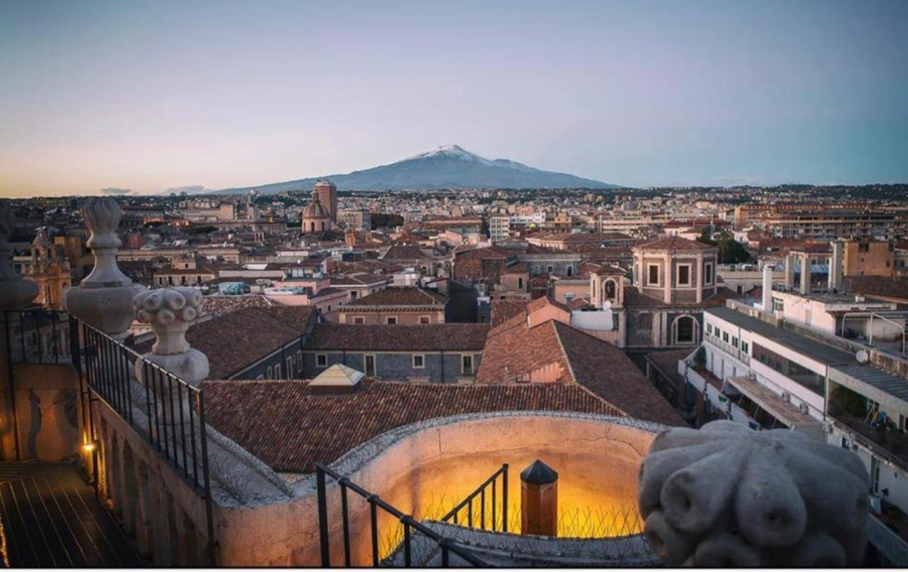 Sicilian Vibes House In Centro Apartment Катания Екстериор снимка