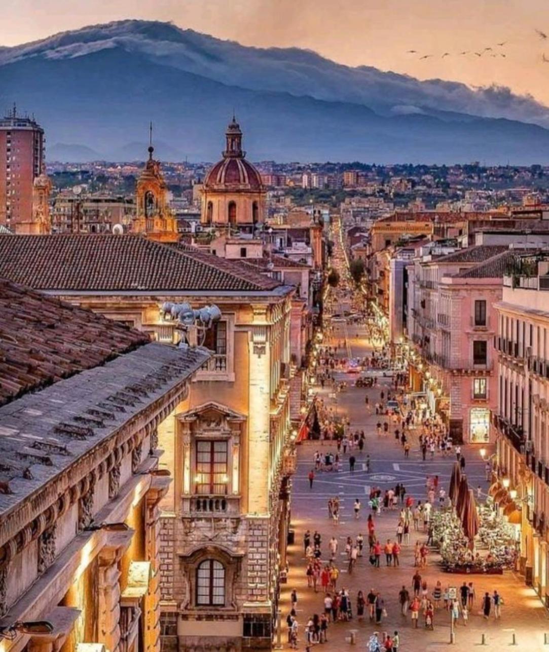 Sicilian Vibes House In Centro Apartment Катания Екстериор снимка