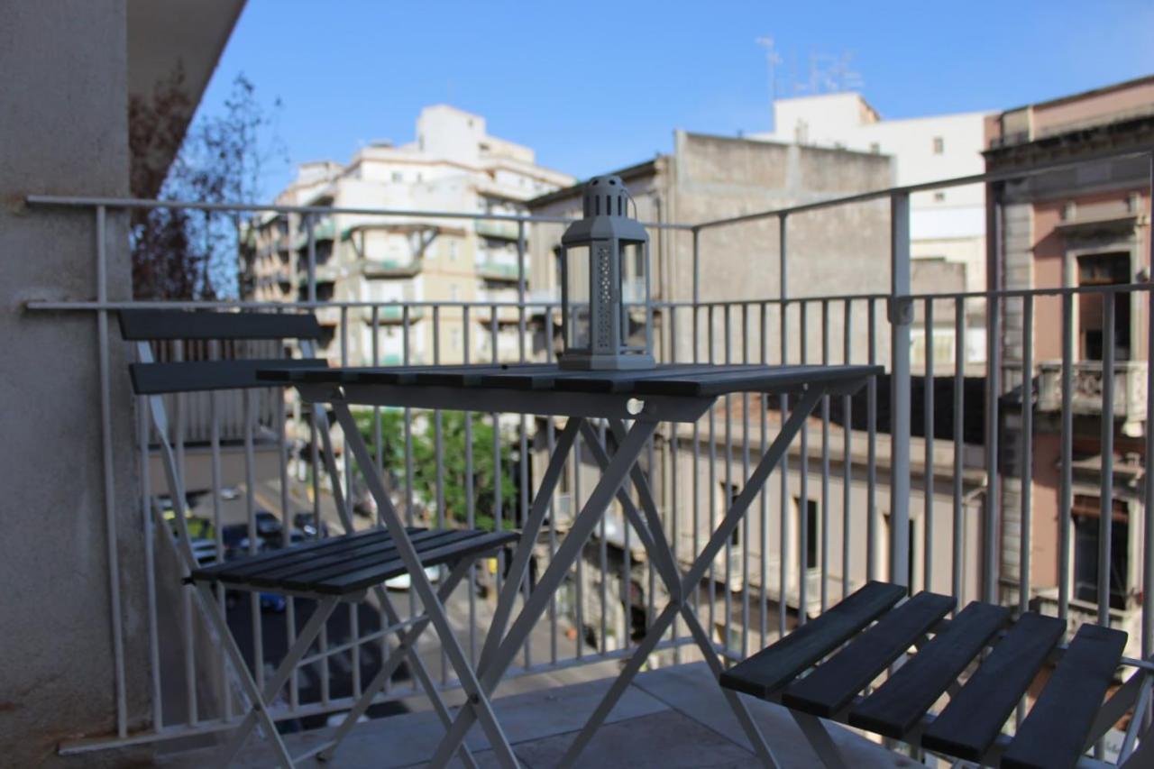 Sicilian Vibes House In Centro Apartment Катания Екстериор снимка